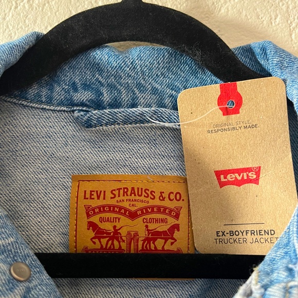 Levi’s Ex-boyfriend trucker jacket - Picture 2 of 3